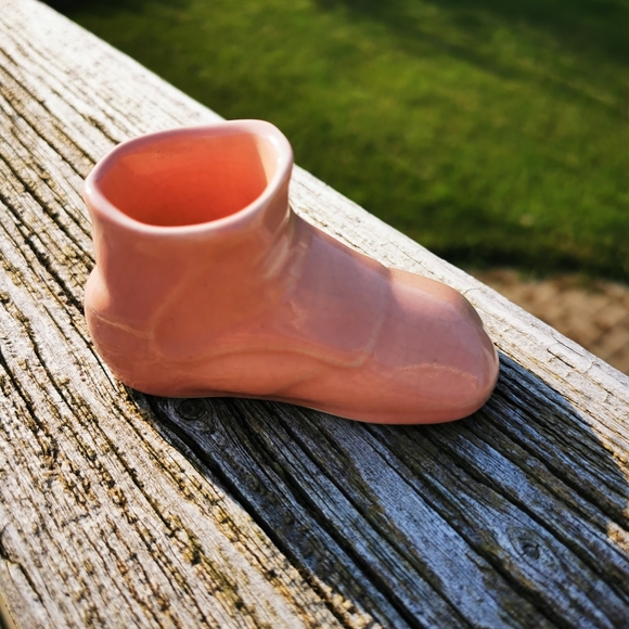 Vintage Porcelain Salmon Pink Baby Shoe Planter - Picture 8 of 14